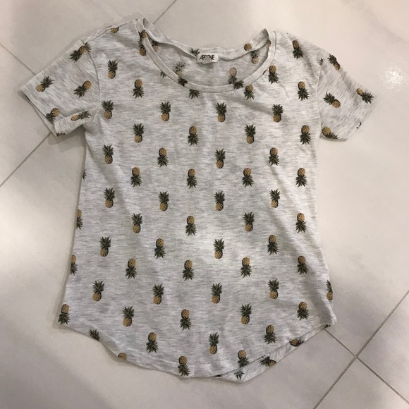 Basic pineapple tee - Picture 2 of 2